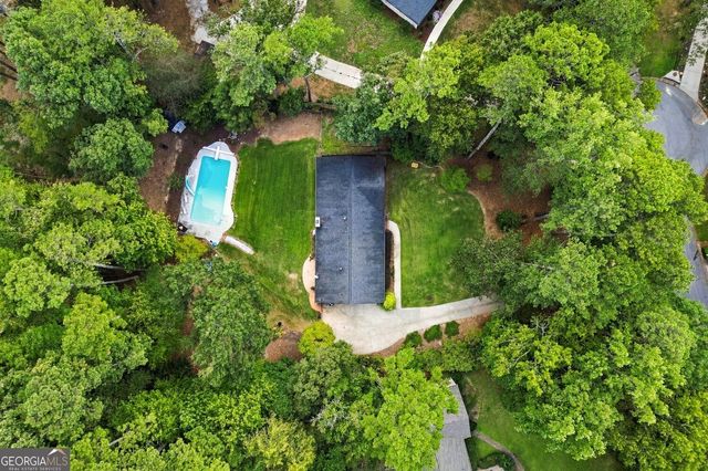 5013 Fox Forest Circle SW, Lilburn, GA 30047