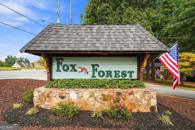 5013 Fox Forest Circle SW, Lilburn, GA 30047