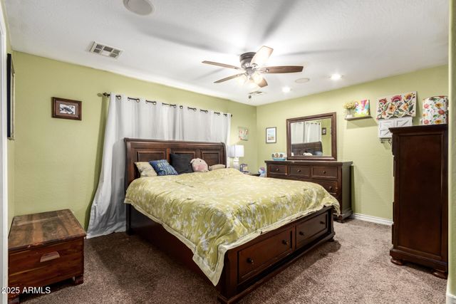 33602 N COBBLE STONE Drive, San Tan Valley, AZ 85143