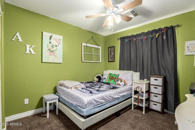 33602 N COBBLE STONE Drive, San Tan Valley, AZ 85143