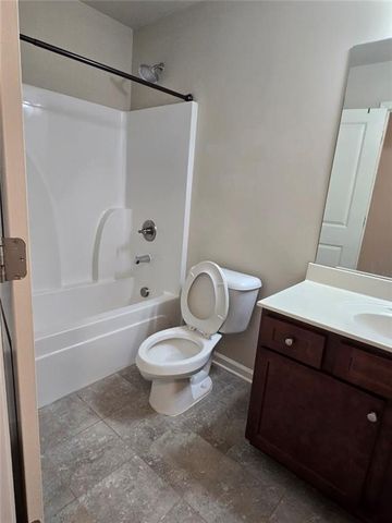 305 Holdings Drive, Lawrenceville, GA 30044