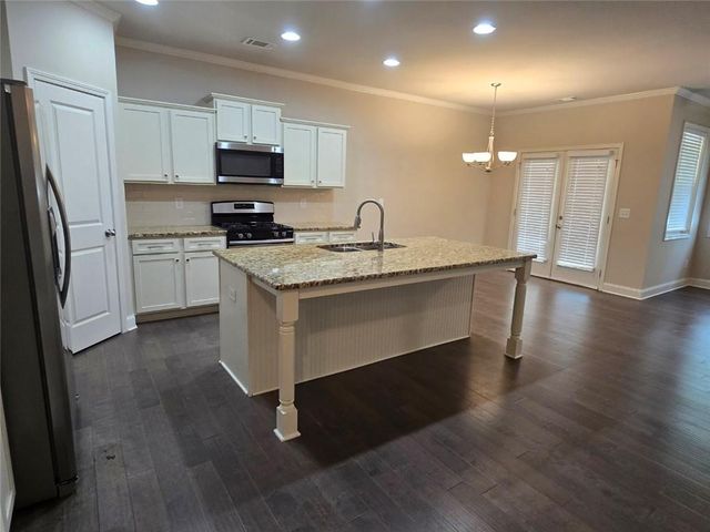 305 Holdings Drive, Lawrenceville, GA 30044