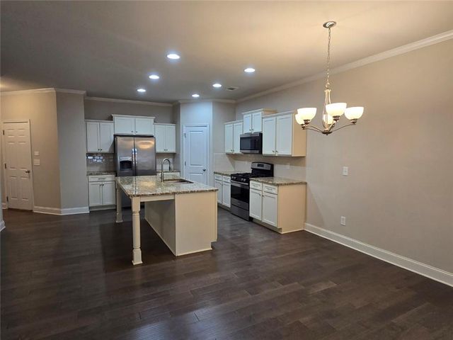 305 Holdings Drive, Lawrenceville, GA 30044