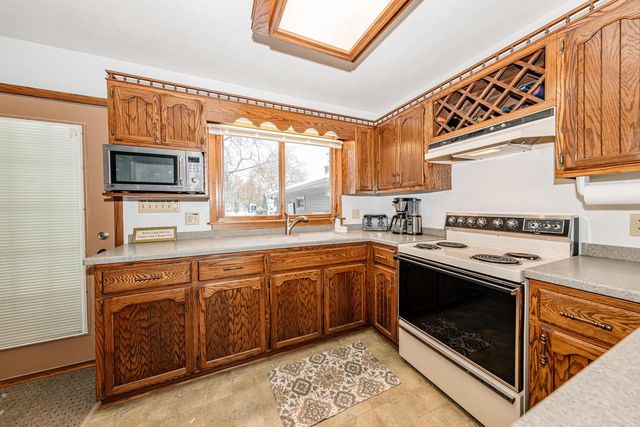 6770 Lee Harbor LANE, Oshkosh, WI 54902