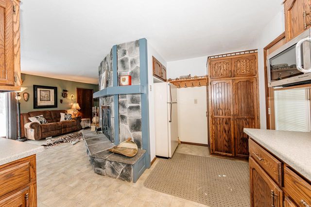 6770 Lee Harbor LANE, Oshkosh, WI 54902