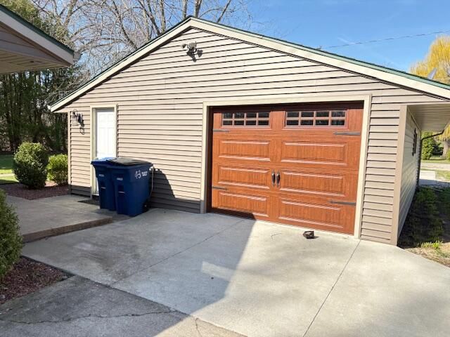 6770 Lee Harbor LANE, Oshkosh, WI 54902