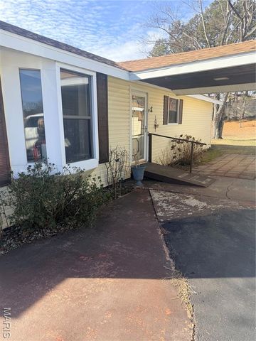 1303 Highway NN, Poplar Bluff, MO 63901