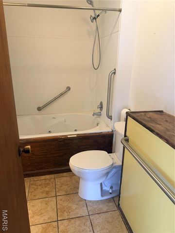 1303 Highway NN, Poplar Bluff, MO 63901