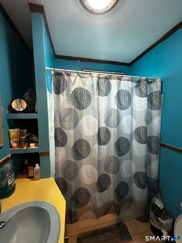 19-21 Warner Street, Hartford, CT 06114