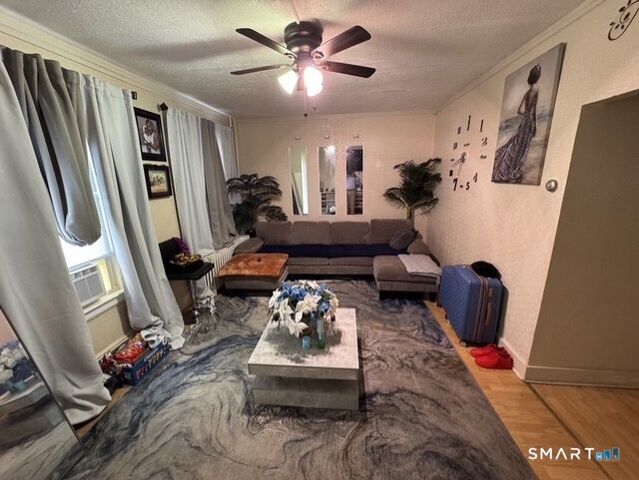 19-21 Warner Street, Hartford, CT 06114