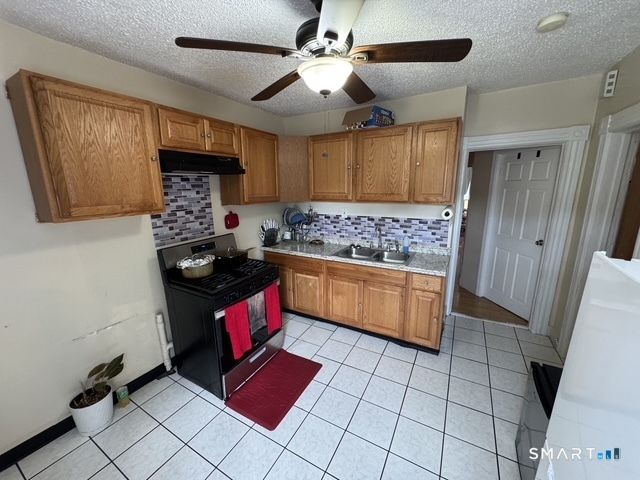 19-21 Warner Street, Hartford, CT 06114
