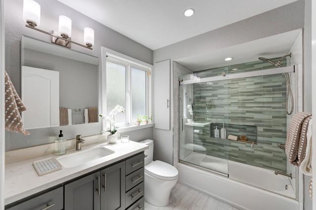 215 Nataqua Avenue, Pacifica, CA 94044