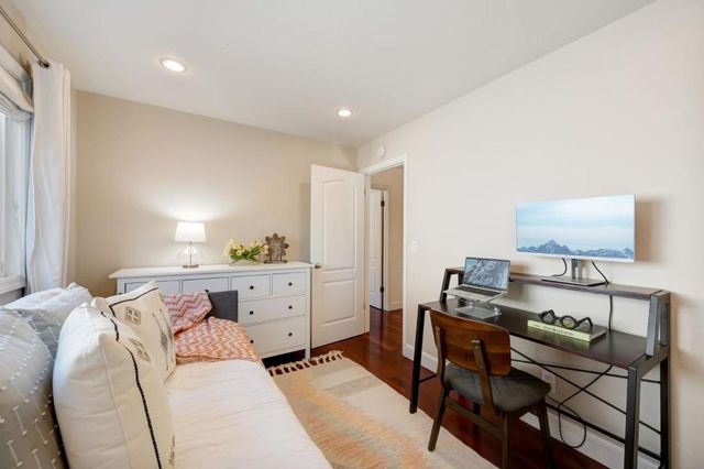 215 Nataqua Avenue, Pacifica, CA 94044