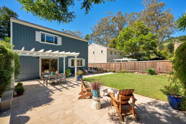 215 Nataqua Avenue, Pacifica, CA 94044