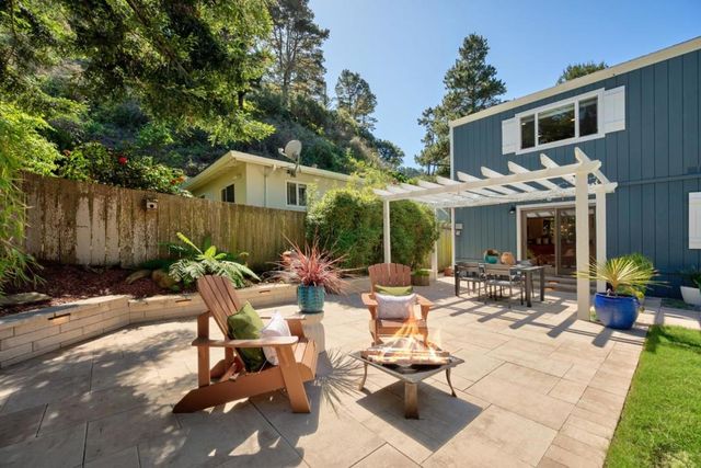 215 Nataqua Avenue, Pacifica, CA 94044