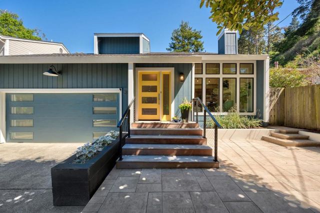 215 Nataqua Avenue, Pacifica, CA 94044