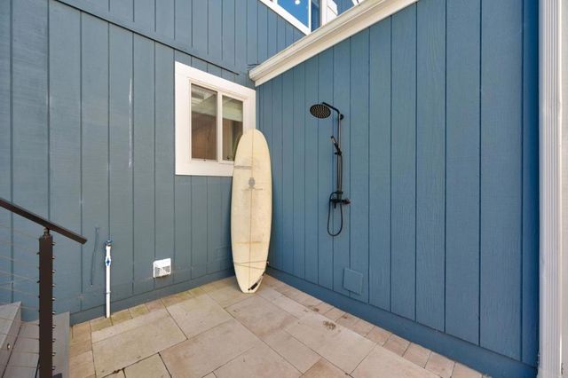 215 Nataqua Avenue, Pacifica, CA 94044