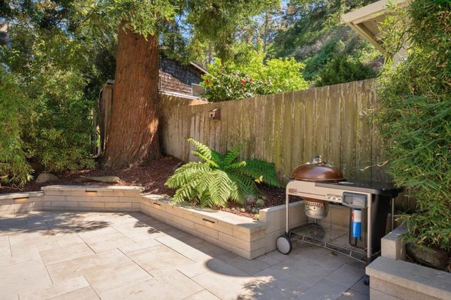 215 Nataqua Avenue, Pacifica, CA 94044