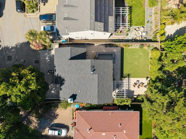 215 Nataqua Avenue, Pacifica, CA 94044