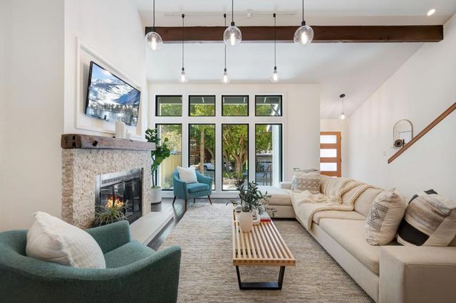 215 Nataqua Avenue, Pacifica, CA 94044