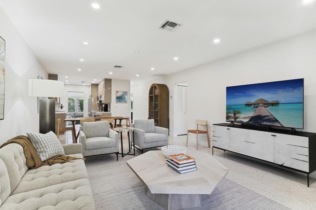 1004 Langer Way, Delray Beach, FL 33483