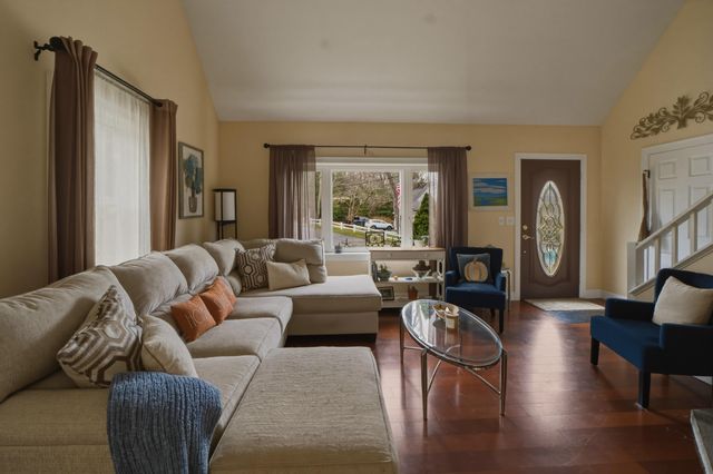 50 Samoset Road, Marstons Mills, MA 02648