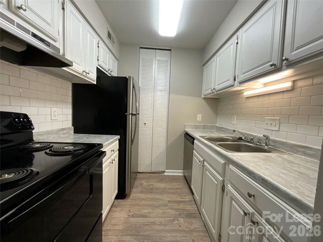 415 Orchard Trace Lane 2, Charlotte, NC 28213