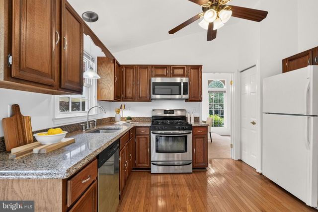 9021 PARLIAMENT DR, Burke, VA 22015