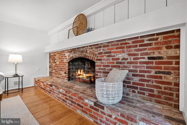 9021 PARLIAMENT DR, Burke, VA 22015