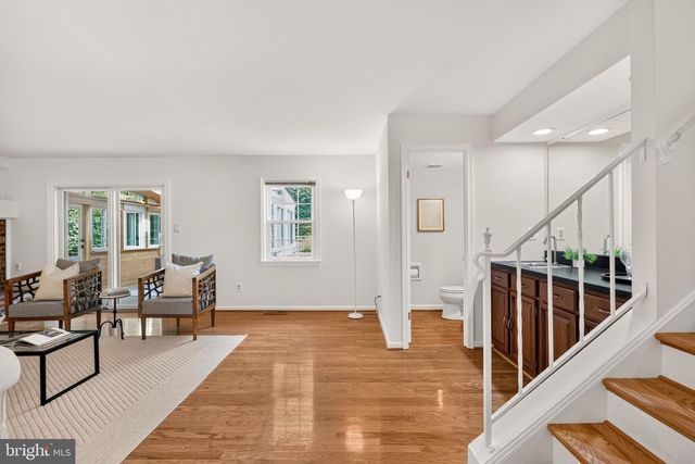 9021 PARLIAMENT DR, Burke, VA 22015