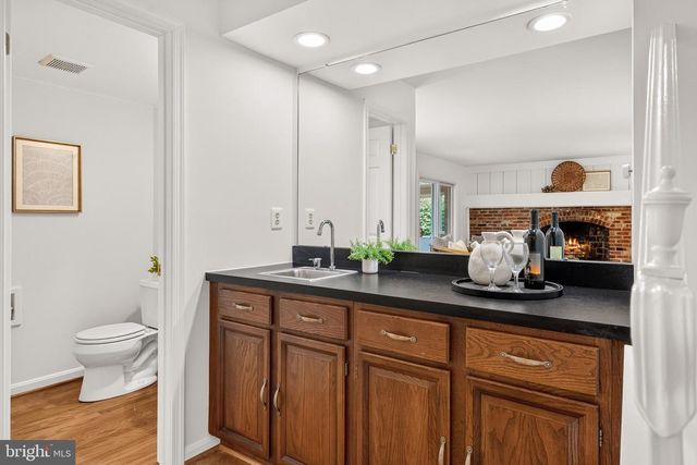 9021 PARLIAMENT DR, Burke, VA 22015