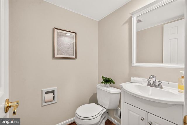 9021 PARLIAMENT DR, Burke, VA 22015