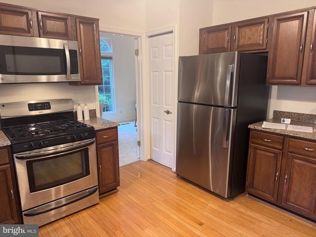 9021 PARLIAMENT DR, Burke, VA 22015