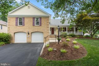 9021 PARLIAMENT DR, Burke, VA 22015