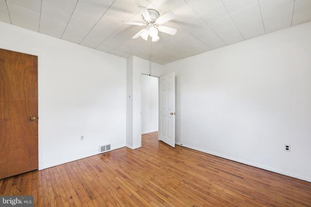 22 MAPLEVIEW DR, Feasterville Trevose, PA 19053