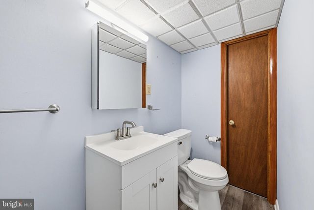 22 MAPLEVIEW DR, Feasterville Trevose, PA 19053