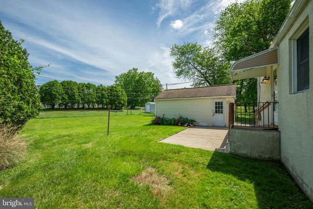 22 MAPLEVIEW DR, Feasterville Trevose, PA 19053
