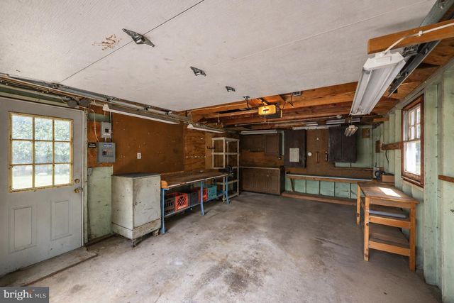 22 MAPLEVIEW DR, Feasterville Trevose, PA 19053
