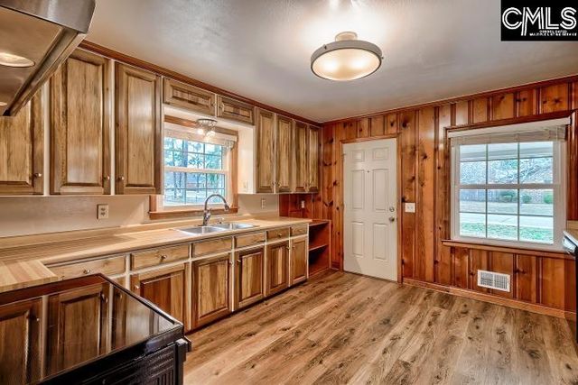 207 Woodhaven Drive, West Columbia, SC 29169