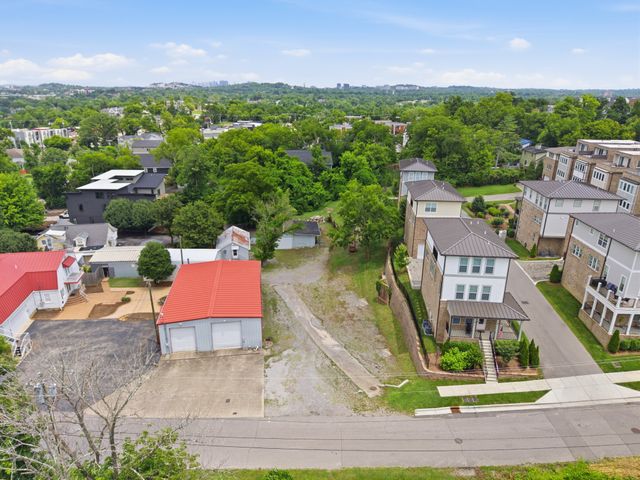 105 Demoss Rd, Nashville, TN 37209