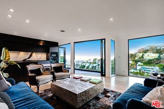 8560 Franklin Avenue, Los Angeles, CA 90069