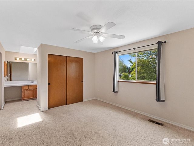 8830 62nd Drive NE, Marysville, WA 98270