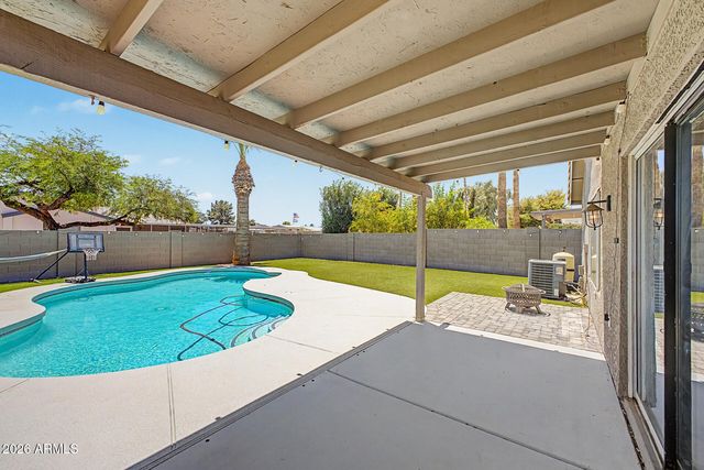 3417 E KELTON Lane, Phoenix, AZ 85032