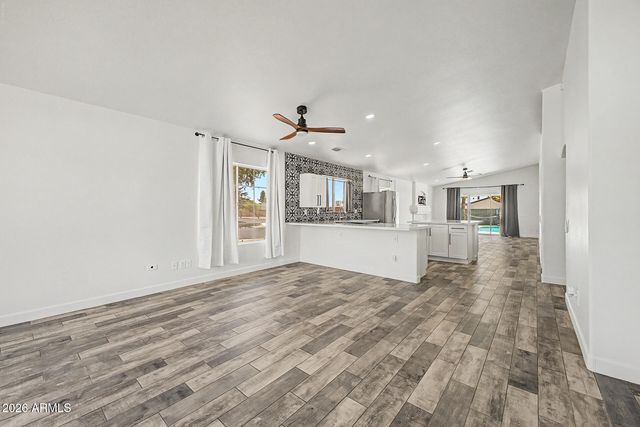 3417 E KELTON Lane, Phoenix, AZ 85032