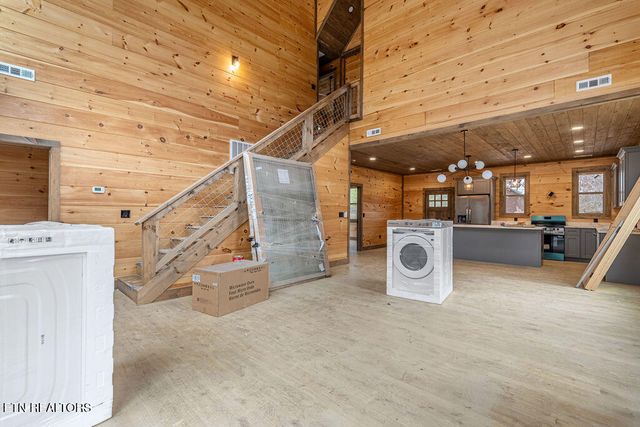 2751 Murray Ridge Rd, Sevierville, TN 37876