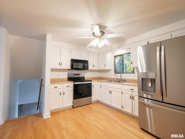 212 GARDENA Avenue, East Peoria, IL 61611