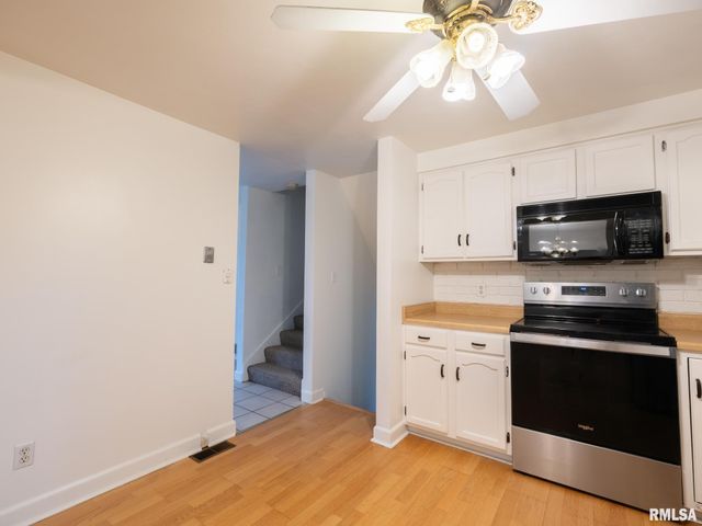 212 GARDENA Avenue, East Peoria, IL 61611
