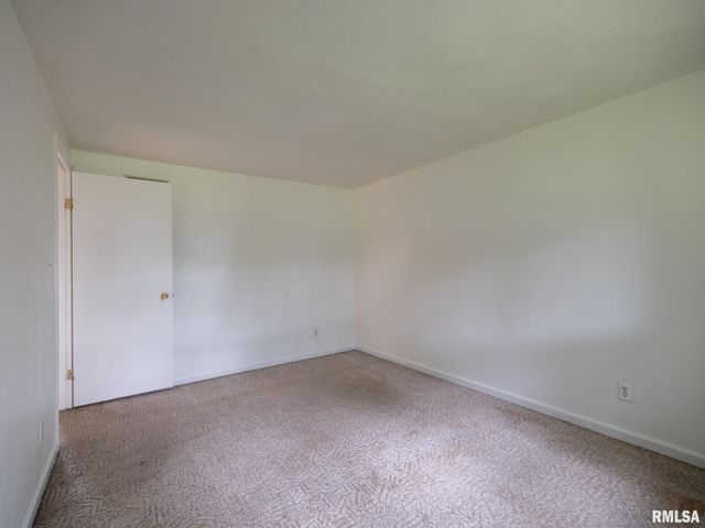 212 GARDENA Avenue, East Peoria, IL 61611