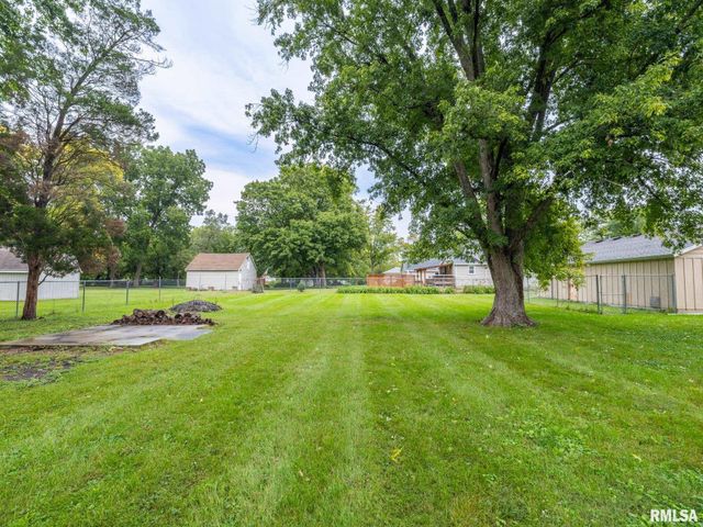 212 GARDENA Avenue, East Peoria, IL 61611