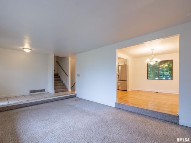 212 GARDENA Avenue, East Peoria, IL 61611